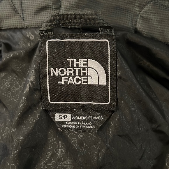 North Face Puffer - Picture 5 of 11